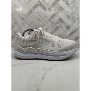 Brooks Ghost Max 2 Running Shoes Womens Size 11D 11 D Wide Coconut Milk Sneakers